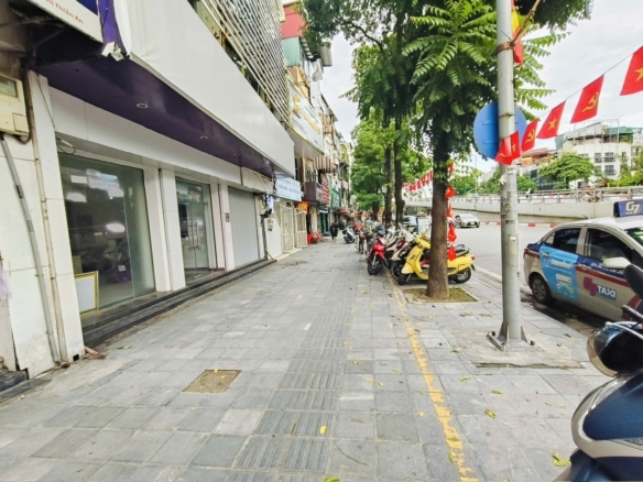 NHÀ MẶT PHỐ TRẦN KHÁT CHÂN – MT 9.2M – 116M2 – 70 TỶ.